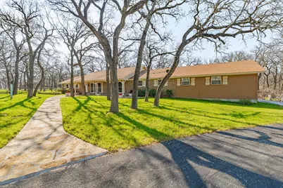 102 Shady Oak Drive, Weatherford, TX 76087 - Photo 2