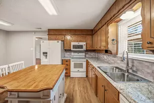 102 Shady Oak Dr, Weatherford, TX 76087 - Photo 10