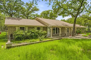 102 Shady Oak Dr, Weatherford, TX 76087 - Photo 6