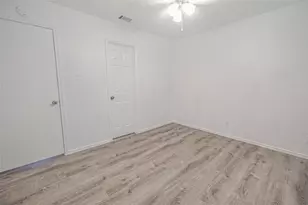 1028 McKinley St, Benbrook, TX 76126 - Photo 10