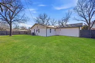 3700 Aurora St, Haltom City, TX 76117 - Photo 20