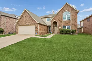 217 Matlock Meadow Dr, Arlington, TX 76002 - Photo 2