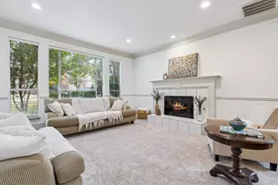 6313 Thornbranch Dr, Plano, TX 75093 - Photo 4