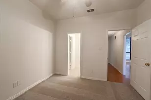 2101 Royal Dominion Ct, Arlington, TX 76006 - Photo 12