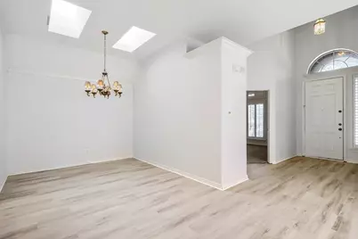 8622 Forest Glen Drive, Irving, TX 75063 - Photo 12