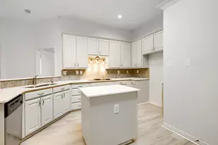 8622 Forest Glen Dr, Irving, TX 75063 - Photo 16