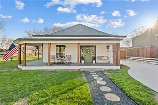 300 Lamar St, Roanoke, TX 76262 - Photo 1