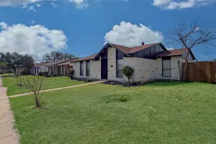 1921 Edna Smith Dr, Garland, TX 75040 - Photo 2