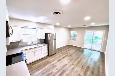 4808 Curzon Avenue, Fort Worth, TX 76107 - Photo 6