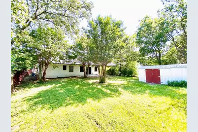 4808 Curzon Avenue, Fort Worth, TX 76107 - Photo 2