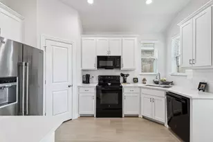 388 N Montague St, Pilot Point, TX 76258 - Photo 8