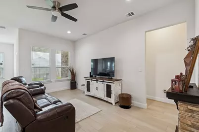 388 N Montague Street, Pilot Point, TX 76258 - Photo 10