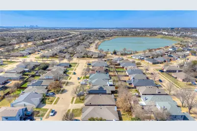 8729 Lake Meadows Lane, Fort Worth, TX 76053 - Photo 36