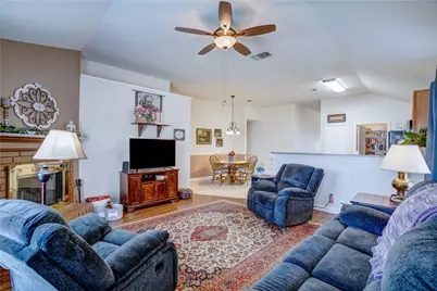 8729 Lake Meadows Lane, Fort Worth, TX 76053 - Photo 12