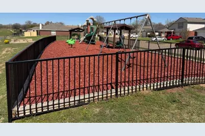 8729 Lake Meadows Lane, Fort Worth, TX 76053 - Photo 38