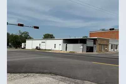 101 E Frederick Street E, Riesel, TX 76682 - Photo 1
