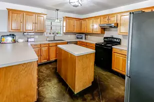 1727 Lcr 124, Mount Calm, TX 76673 - Photo 10