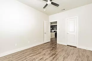 3221 Elihu St, Dallas, TX 75210 - Photo 4