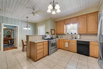 233 E High Street, Wills Point, TX 75169 - Photo 14