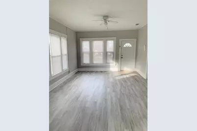 520 E Day Street, Denison, TX 75021 - Photo 2