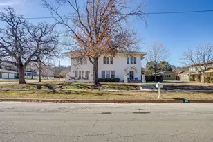 503 NW 4th Ave, Mineral Wells, TX 76067 - Photo 4