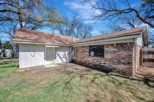 821 Timberoaks Dr, Azle, TX 76020 - Photo 36