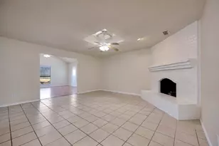 821 Timberoaks Dr, Azle, TX 76020 - Photo 4