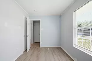 233 Creek Cove Dr, Dallas, TX 75217 - Photo 26