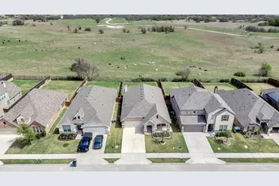 604 Antswood Drive, Fort Worth, TX 76108 - Photo 2