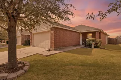 8925 Sun Haven Way, Fort Worth, TX 76244 - Photo 2