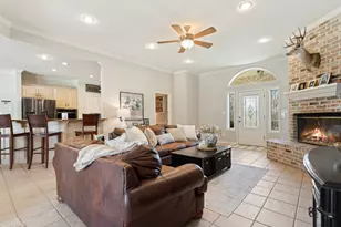 16687 Meadow Crest Dr, Lindale, TX 75771 - Photo 8