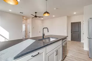 408 Foch St, Fort Worth, TX 76107 - Photo 8