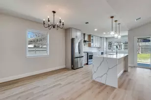 9008 Flicker Ln, Dallas, TX 75238 - Photo 8