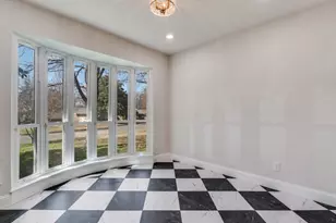 9008 Flicker Ln, Dallas, TX 75238 - Photo 4