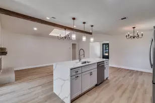 9008 Flicker Ln, Dallas, TX 75238 - Photo 12