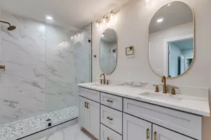 9008 Flicker Ln, Dallas, TX 75238 - Photo 18