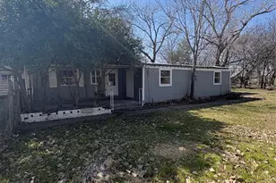 207 N Pearl St, Whitney, TX 76692 - Photo 1