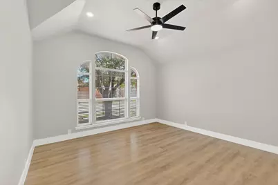 807 Lake Bridge Drive, Lake Dallas, TX 75065 - Photo 12