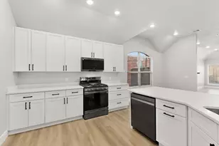 807 Lake Bridge Dr, Lake Dallas, TX 75065 - Photo 4