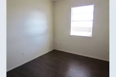 302 Candlewood Lane, Garland, TX 75041 - Photo 2