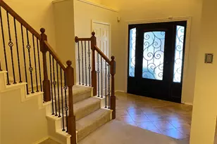 207 Colonial Ln, Euless, TX 76040 - Photo 4