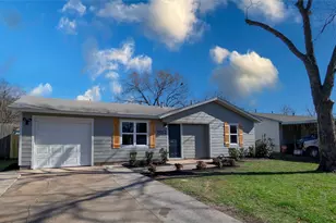 1012 Comal Ave, White Settlement, TX 76108 - Photo 2