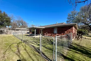 406 NW 5th St, Hubbard, TX 76648 - Photo 36