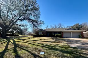406 NW 5th St, Hubbard, TX 76648 - Photo 40
