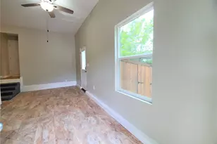 2115 Glenwood Ln, Denton, TX 76209 - Photo 4