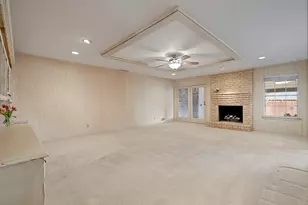 10146 Coveridge Dr, Dallas, TX 75238 - Photo 6