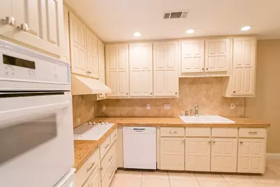 14816 Sopras Circle, Addison, TX 75001 - Photo 10