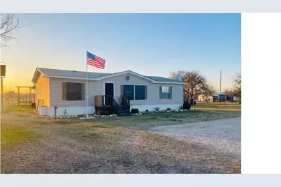 301 County Road 5716, Natalia, TX 78059 - Photo 1