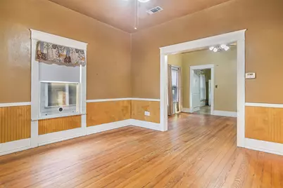 607 E Main Street, Whitesboro, TX 76273 - Photo 2