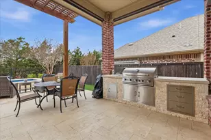 2352 Stallion St, Carrollton, TX 75010 - Photo 20